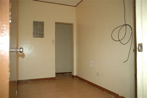 Apartment for rent in Muntinlupa City .